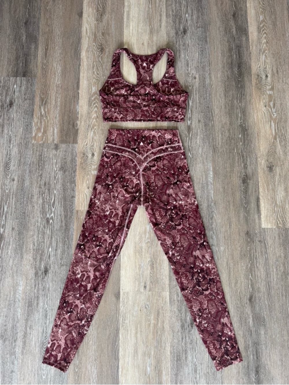 Vitality Burgundy Python Print Set M — Sports Bra + 7/8 Leggings